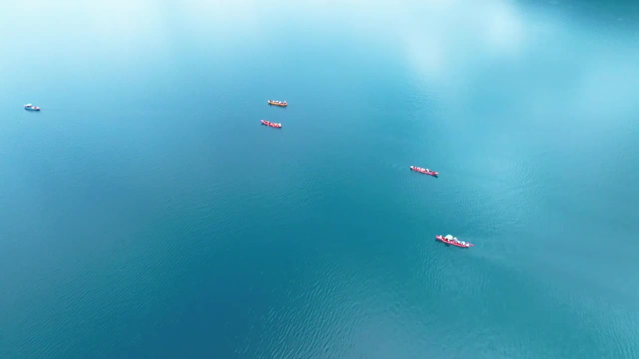 云南丽江泸沽湖船视频下载