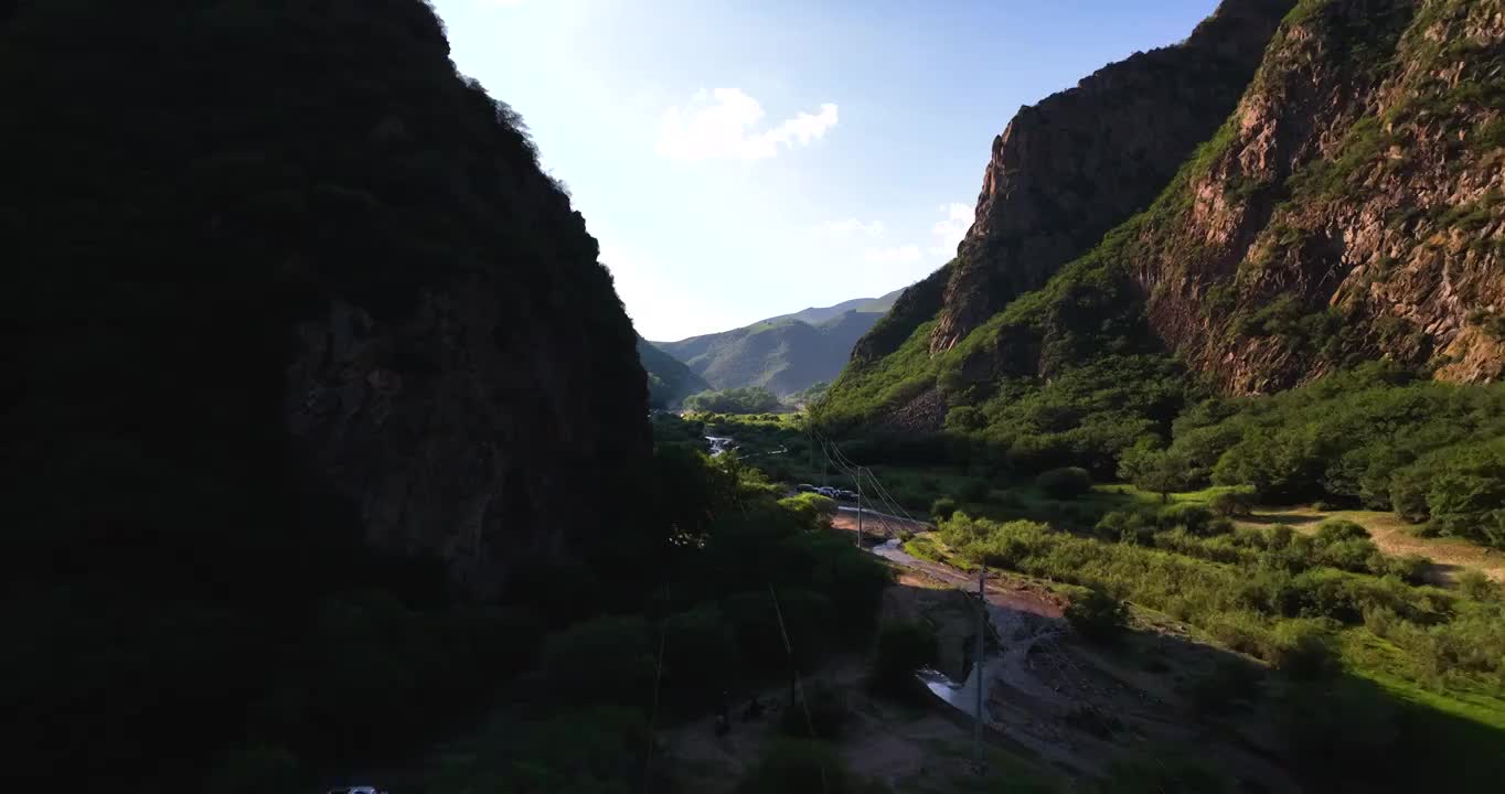 山间壮观的峡谷视频下载