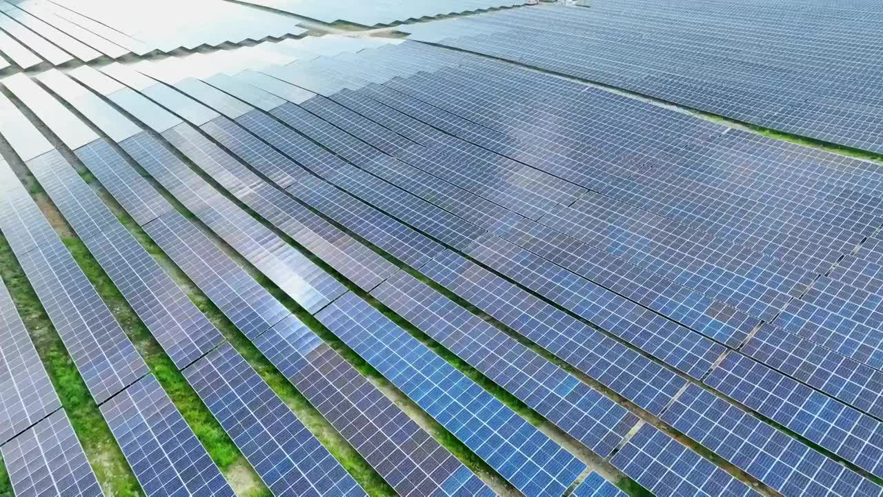 可再生能源,太阳能发电站,太阳能电池板,能源,替代能源,户外,可持续资源,无人,环境,太阳能,日光,视频素材