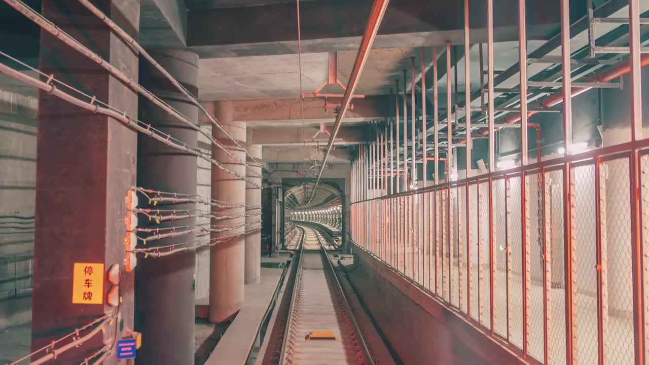 地铁行驶穿梭隧道延时，南京地铁7号线视频下载