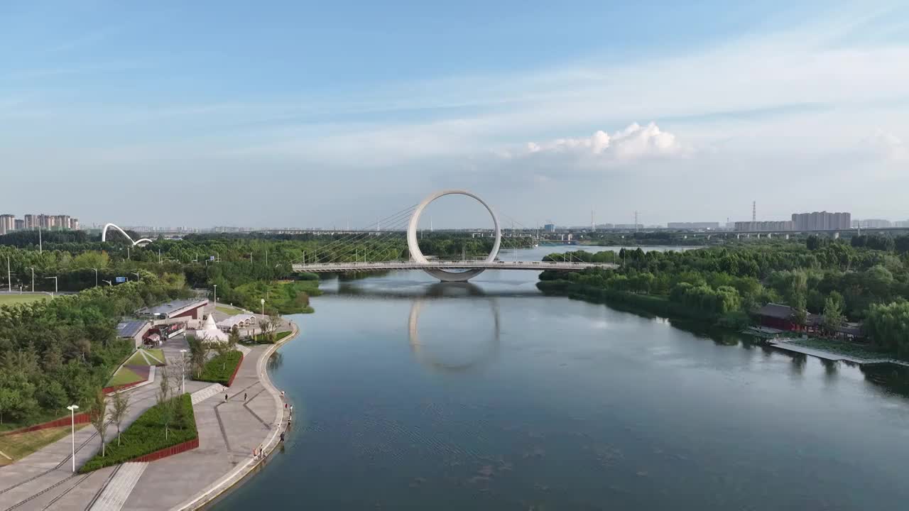 河南省郑州市蝶湖公园夏季户外航拍视频下载