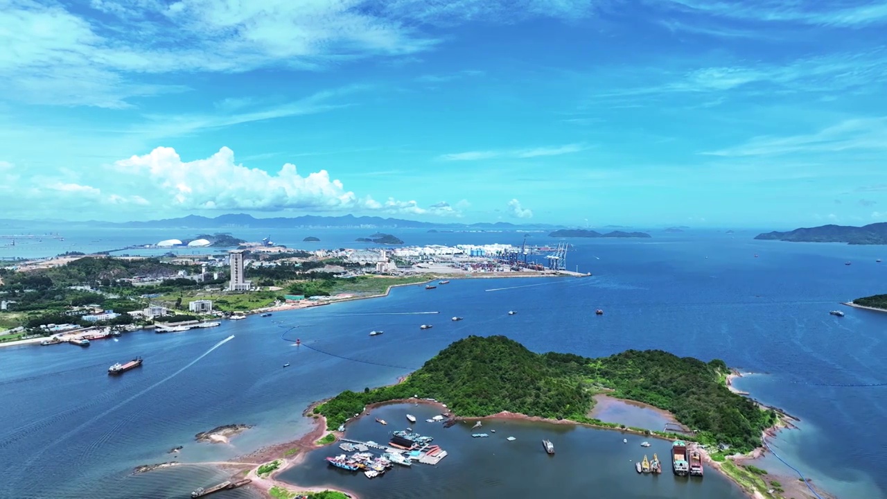 航拍广东惠州大亚湾岛屿自然海景视频素材