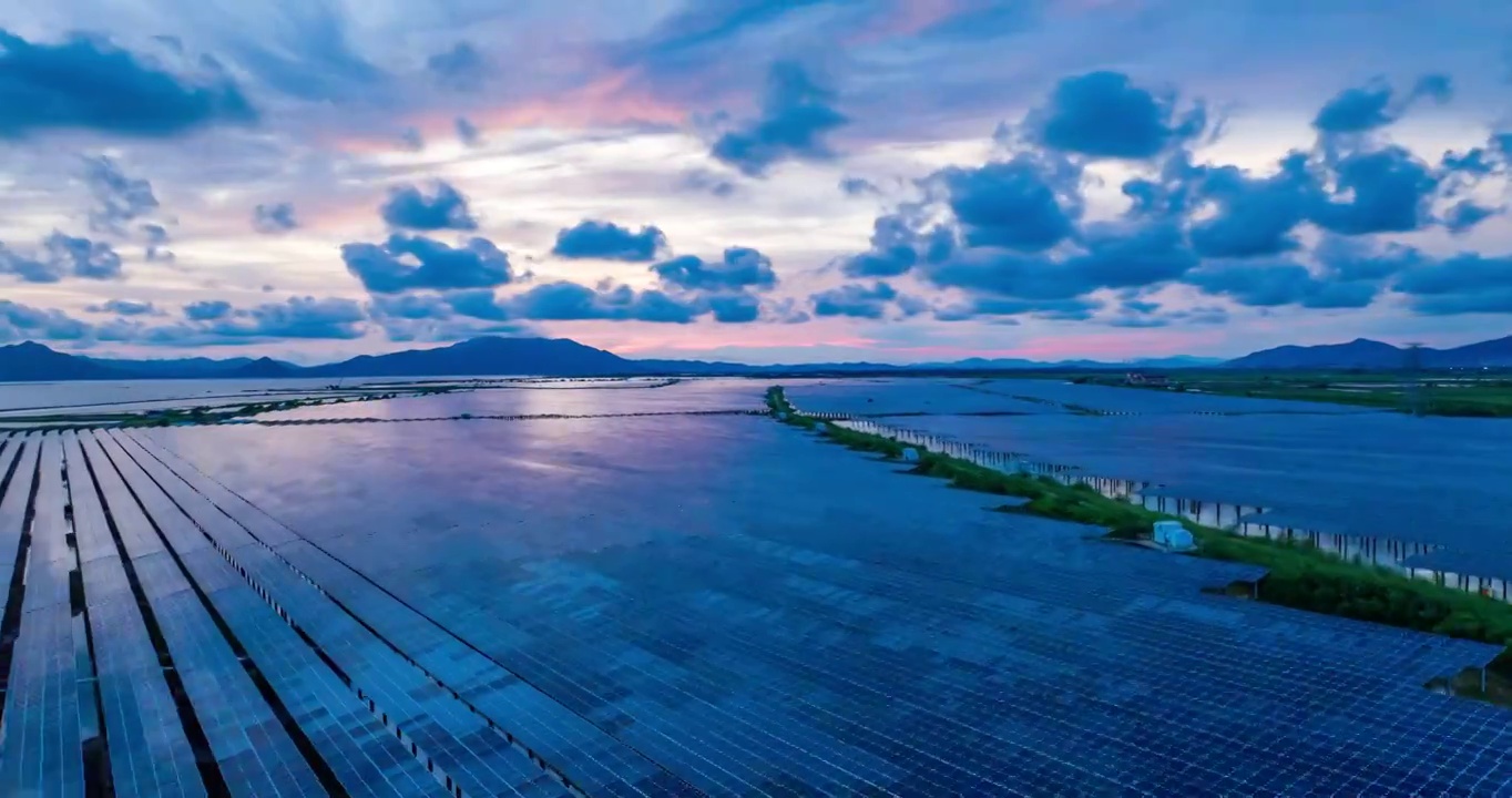 4k广东太阳能鱼塘光伏发电清洁能源航拍延时视频下载