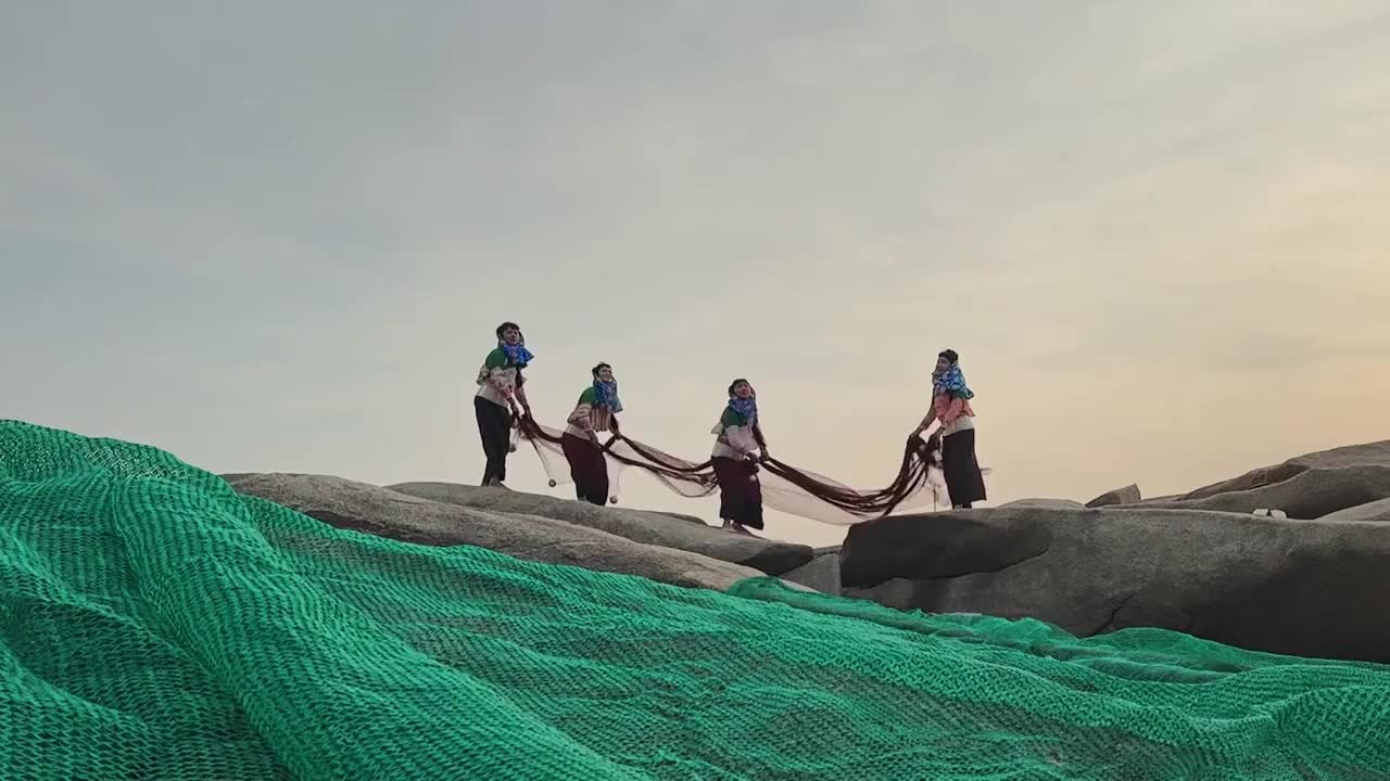 惠安女撒网，惠安女的渔业生活视频下载