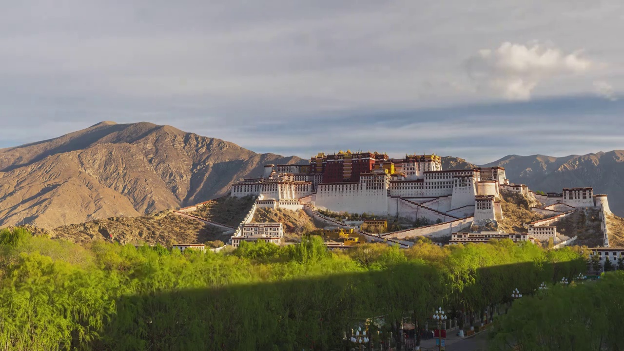 西藏拉萨布达拉宫夜转日延时视频下载