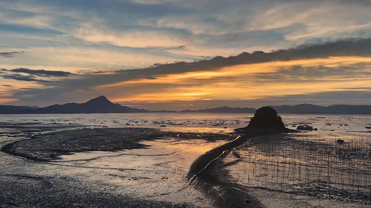 霞浦海边日出，霞浦馒头山的日出，福建的海边滩涂视频素材
