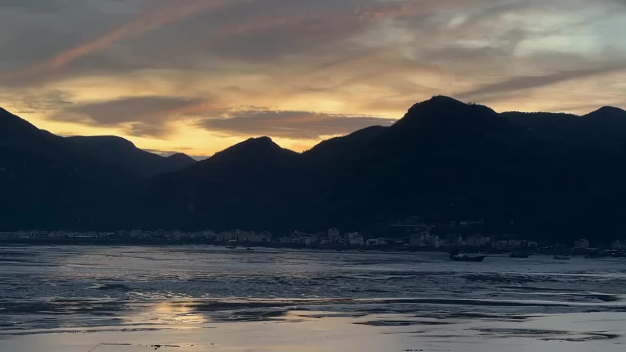 霞浦的海边日出，北岐的日出，山边的日出，朝霞时刻视频素材