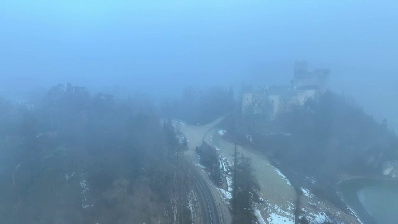 东欧雪山城堡日出视频下载