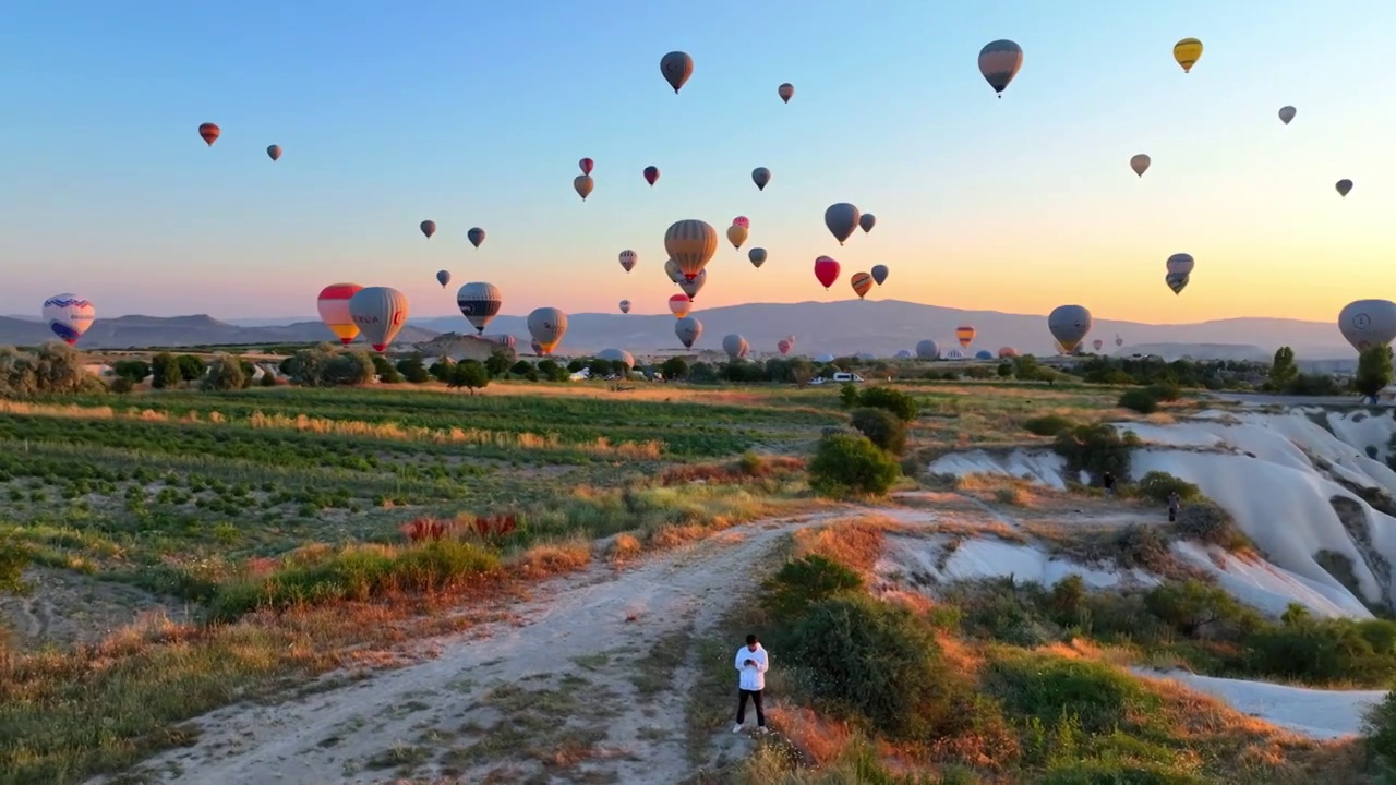 土耳其卡帕多奇亚热气球日出视频下载