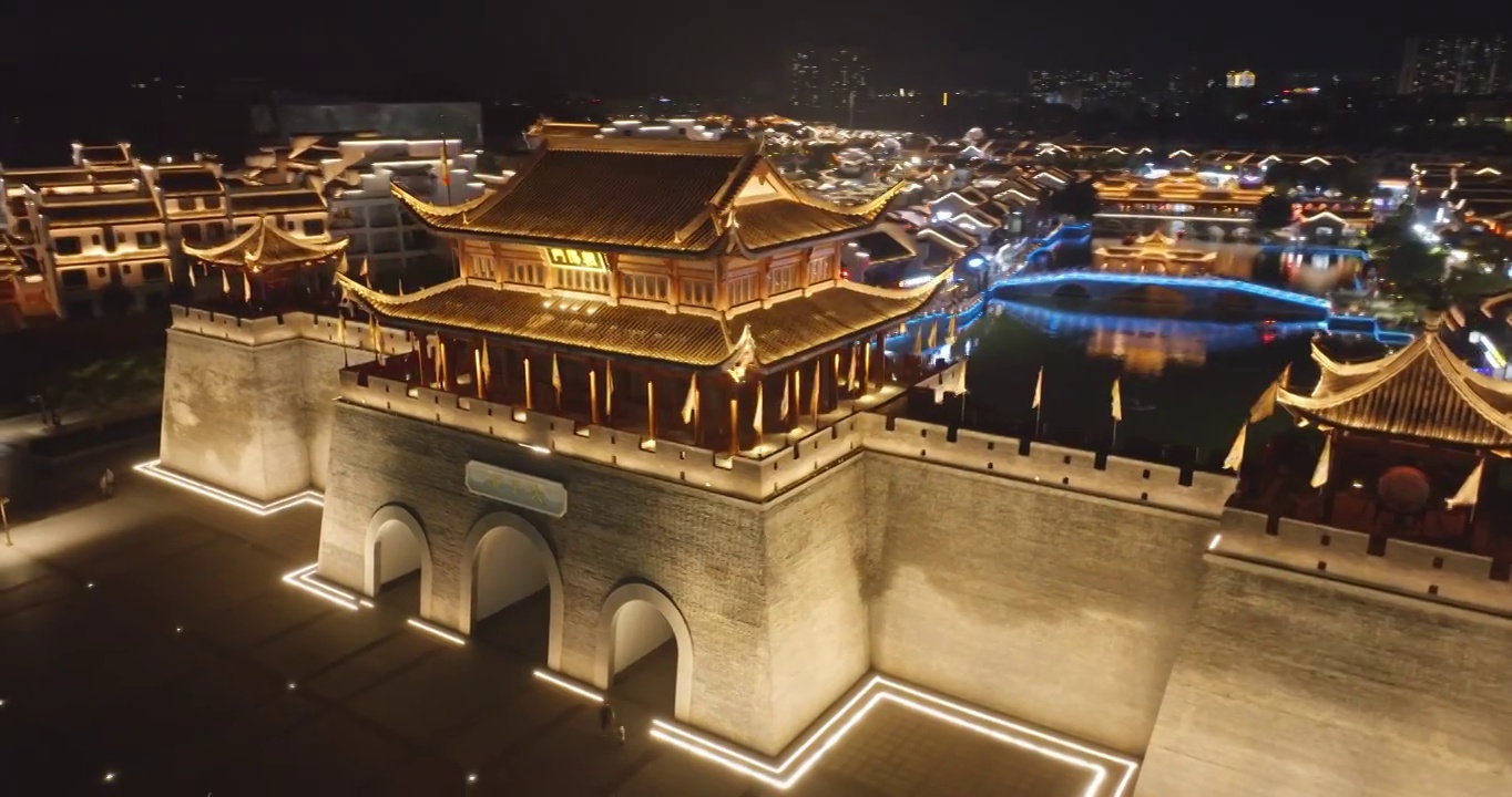 航拍广西崇左著名的太平古城夜景视频下载