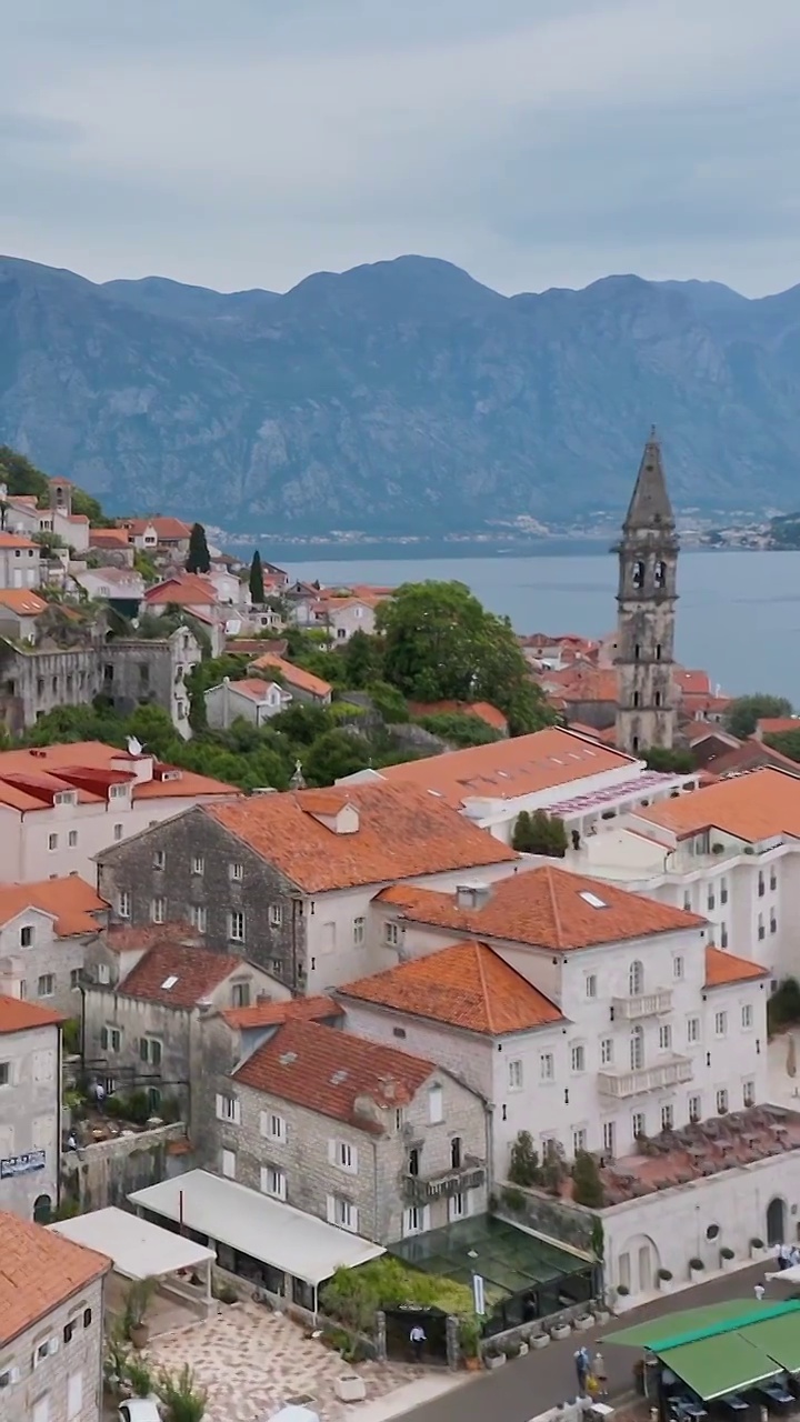 佩拉斯特，亚得里亚海的小镇，海滨城市小镇，巴尔干半岛的风光，沿海的城市，黑山共和国视频下载