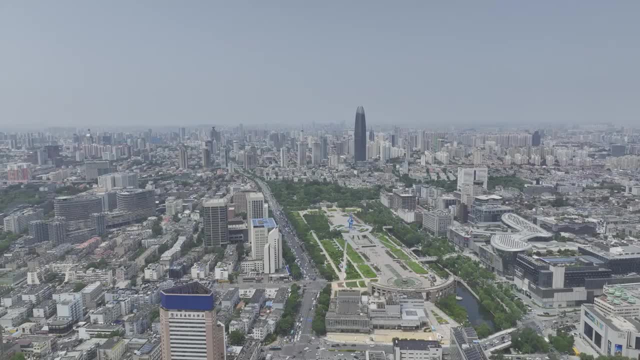 中国山东济南泉城广场全景航拍视频下载