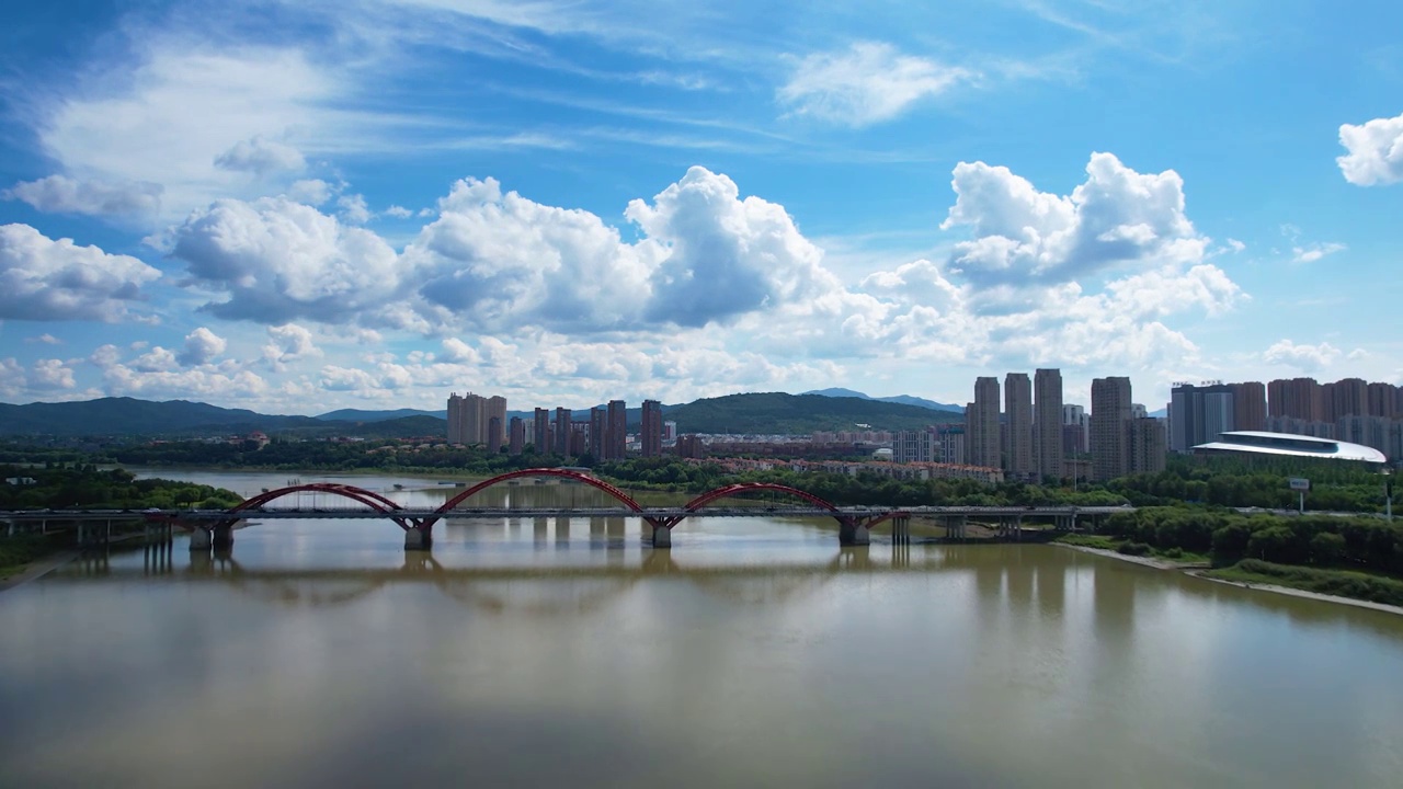 吉林城市建筑松花江大桥风光东山文体中心航拍视频下载