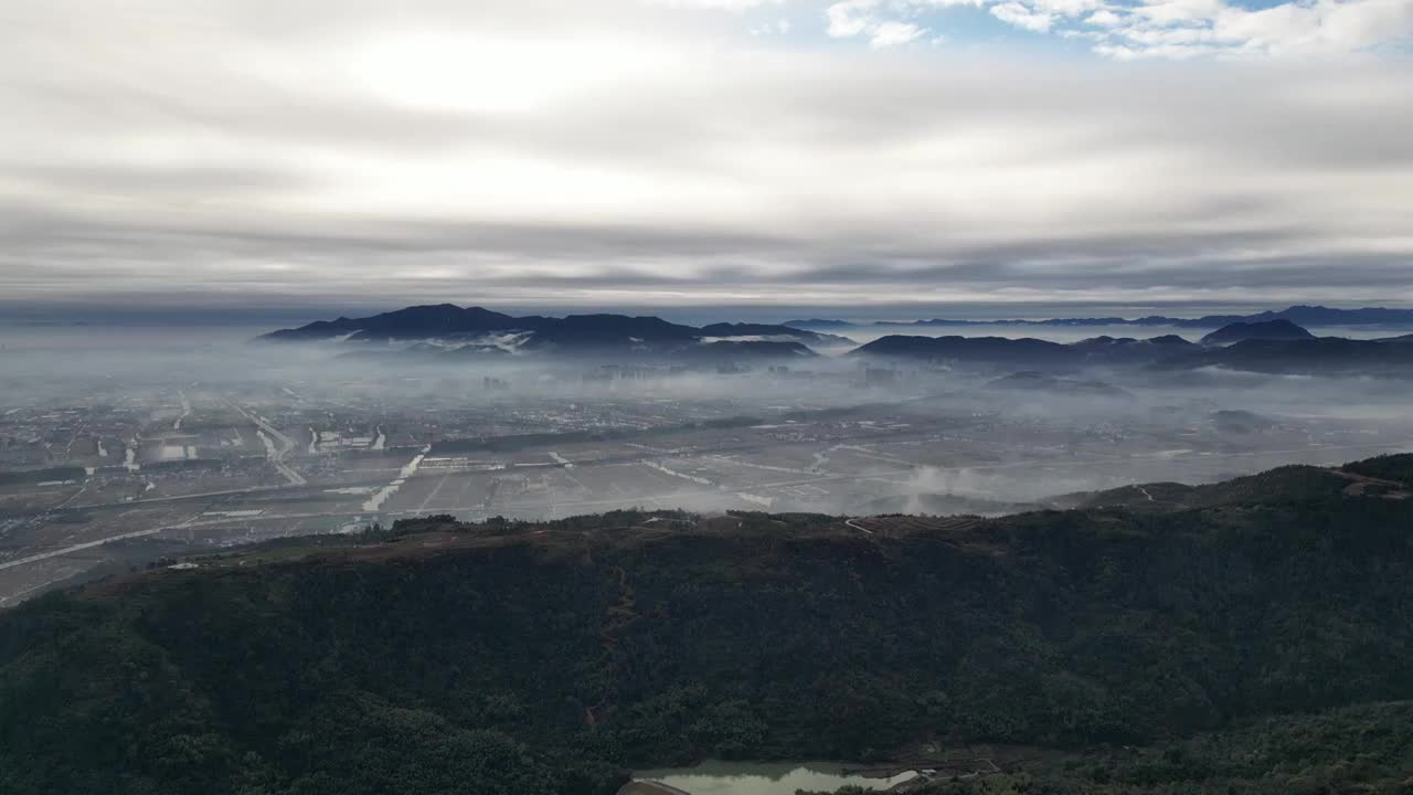 瑞安飞云江附近日出时有云雾云海的画面还有视频下载