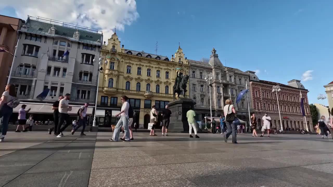耶拉契奇总督广场，克罗地亚首都萨格勒布的广场，欧洲建筑的风格视频下载