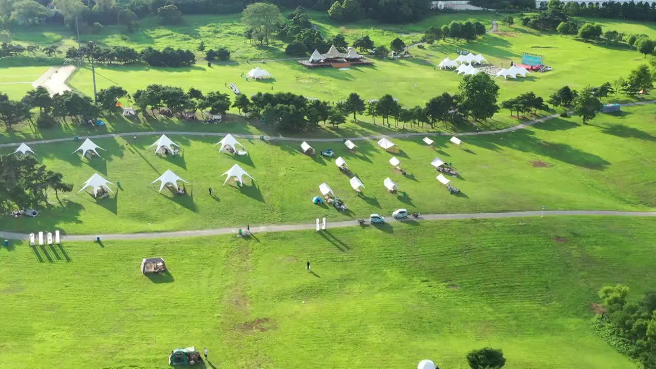 海边的帐篷营地视频下载