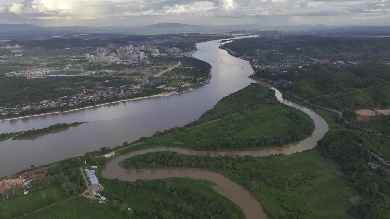 HDR缅甸金三角洛克河和湄公河航拍景观视频下载