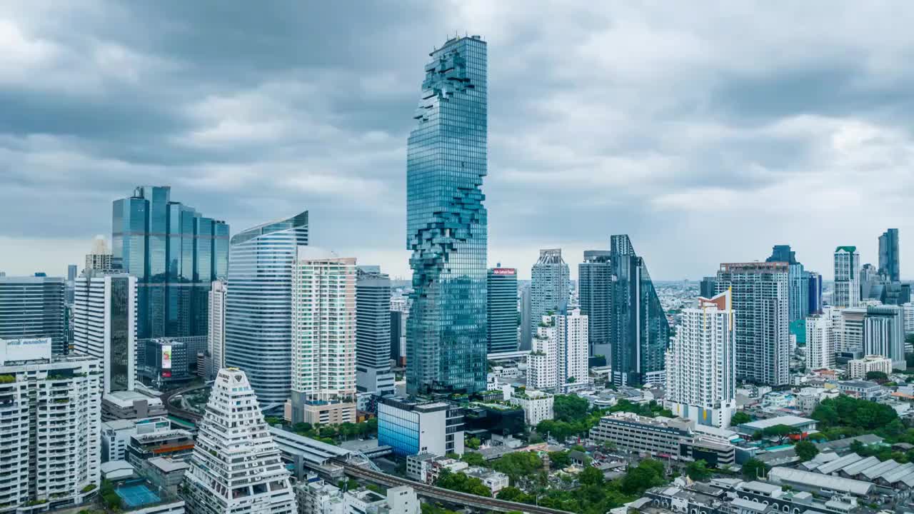 泰国曼谷城市高楼天际线延时航拍风光视频素材