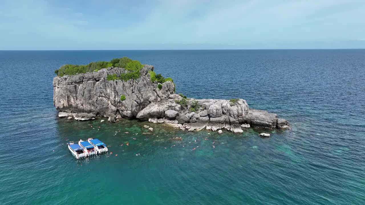 泰国安通国家海洋公园红统群岛Ang Thong Marine Pakr海岛浮潜自然风光航拍视频下载