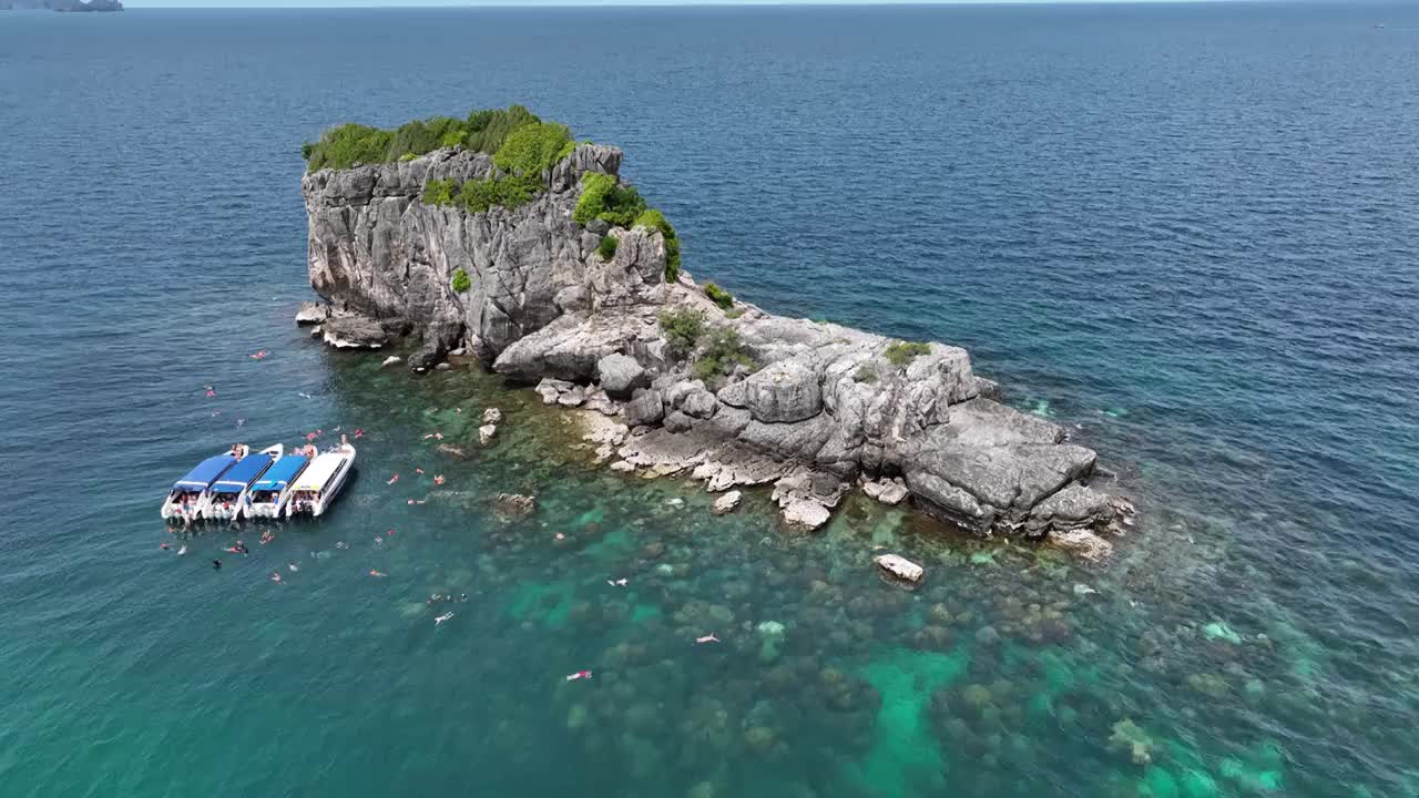 泰国安通国家海洋公园红统群岛Ang Thong Marine Pakr海岛浮潜自然风光航拍视频下载