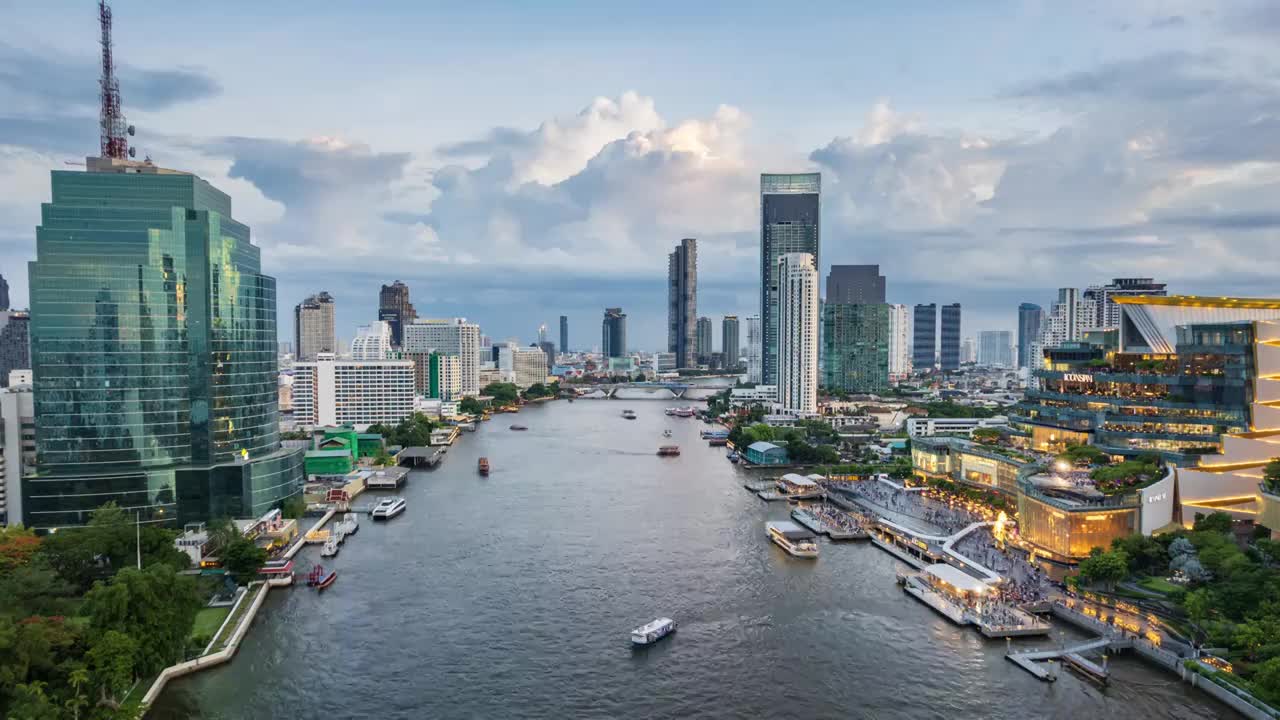 泰国曼谷湄南河滨城市高楼交通运输延时航拍风光视频素材