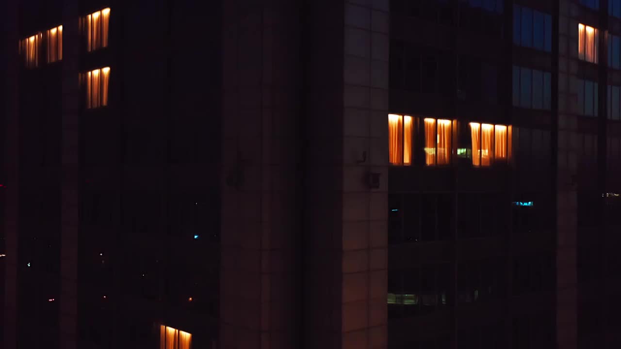 上海 黑夜 人民广场 世贸广场 办公楼外观 航拍视频 4K视频下载