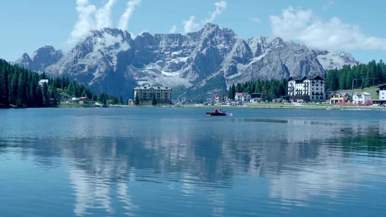 升格拍摄意大利多洛米蒂湖泊风光视频素材