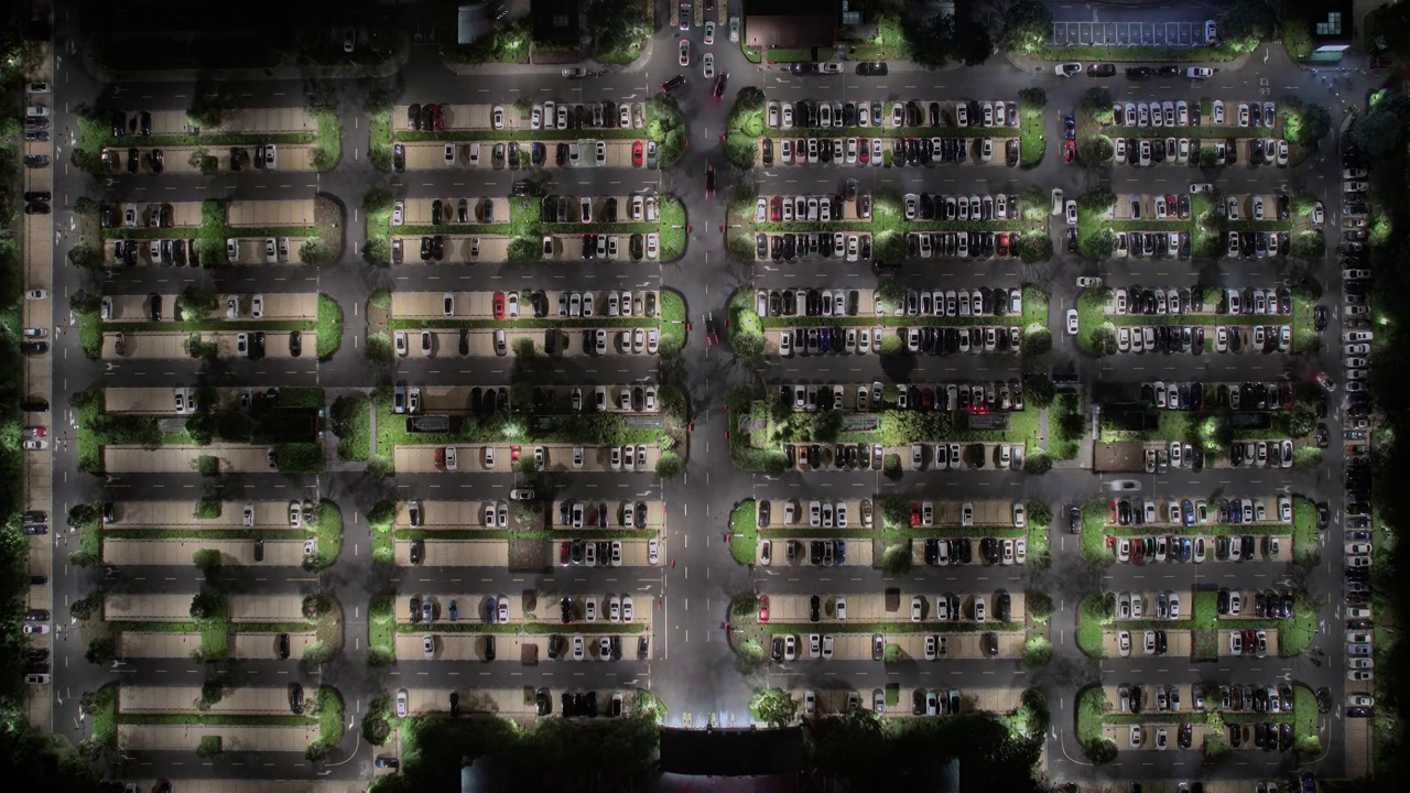无人机航拍室外停车场车流夜景视频下载
