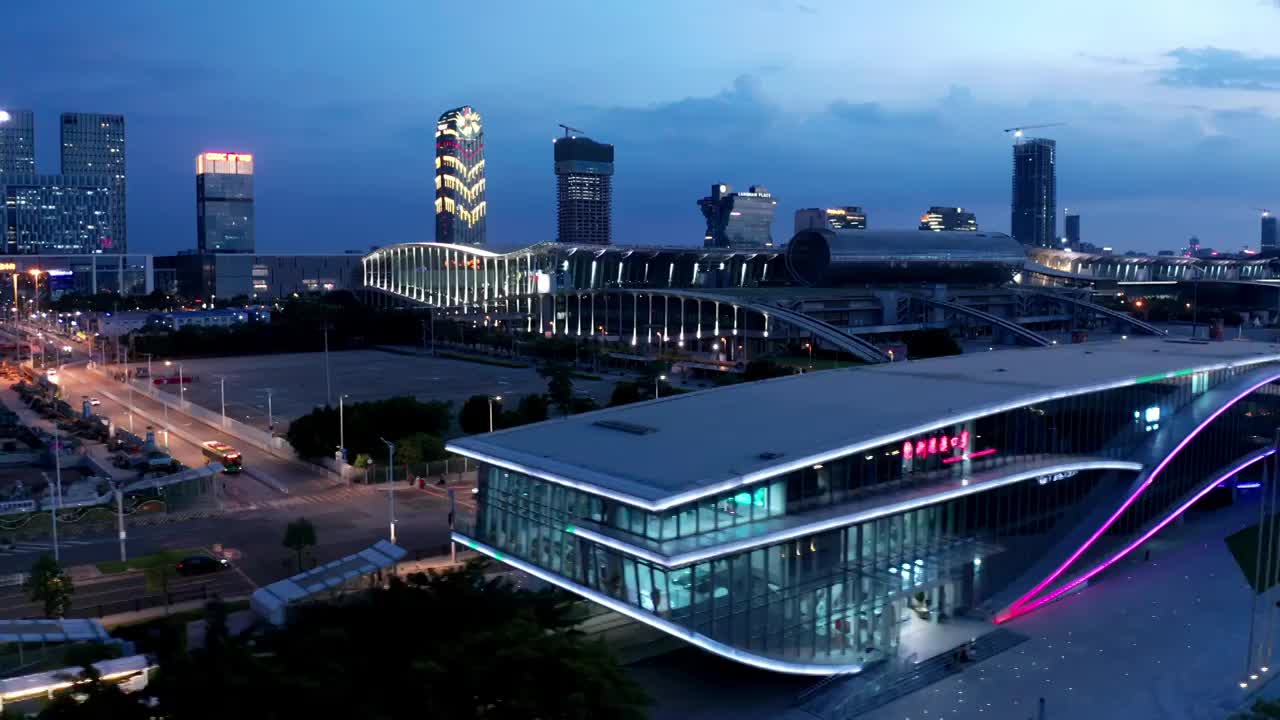 广州琶洲会展中心夜景航拍摩天大楼灯火通明城市风光视频素材