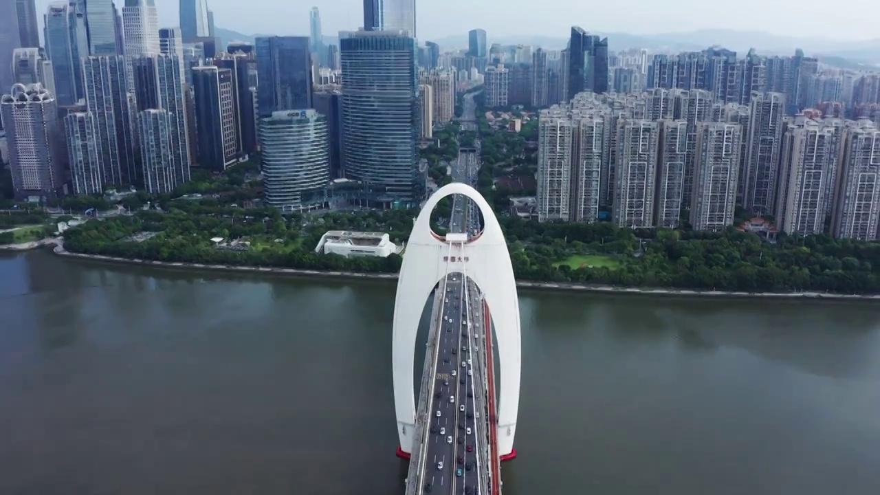 广州CBD桥梁猎德大桥海珠珠江两岸蓝天航拍视频素材