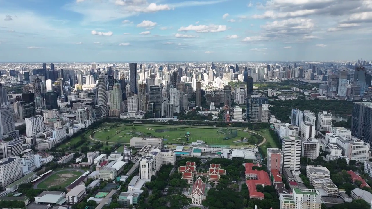 泰国曼谷皇家体育俱乐部暹罗高楼建筑航拍风光视频下载