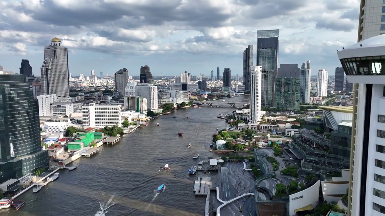 泰国曼谷湄南河城市高楼鸟瞰航拍风光视频下载