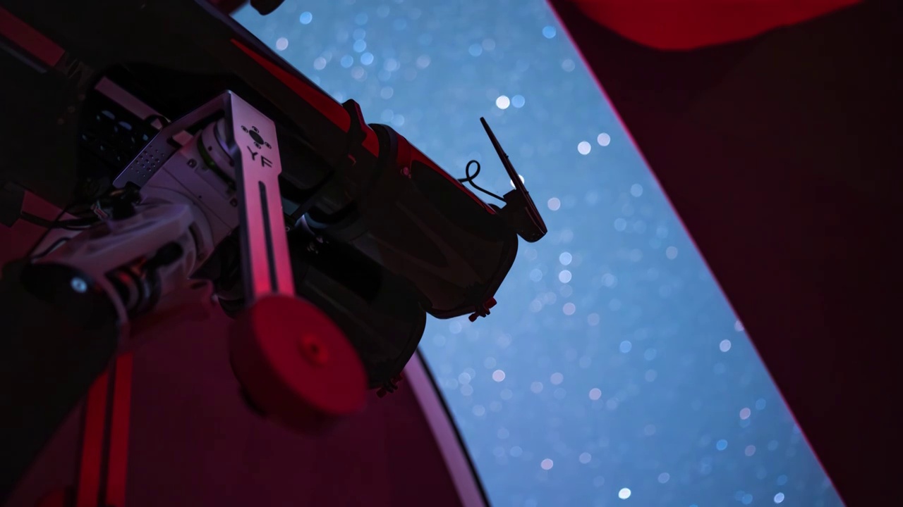 星空延时：天文台望远镜繁星点点视频素材