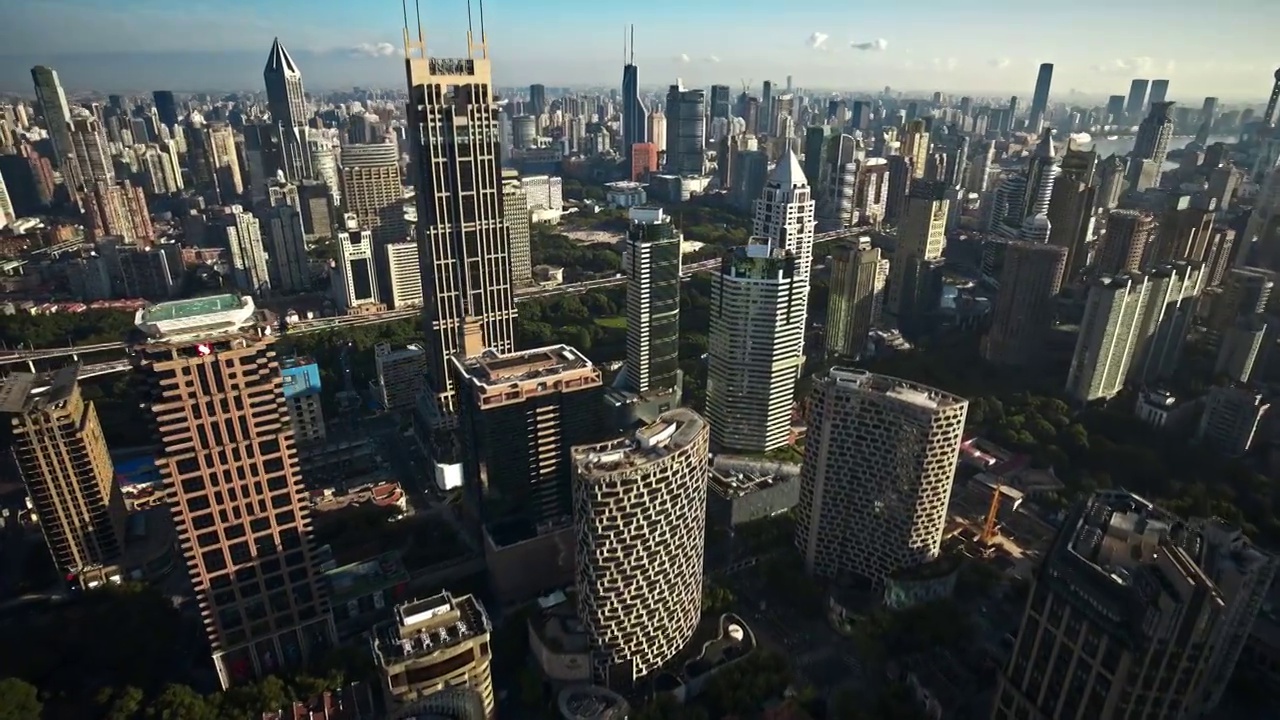 4K航拍上海新天地商圈群楼日出视频下载