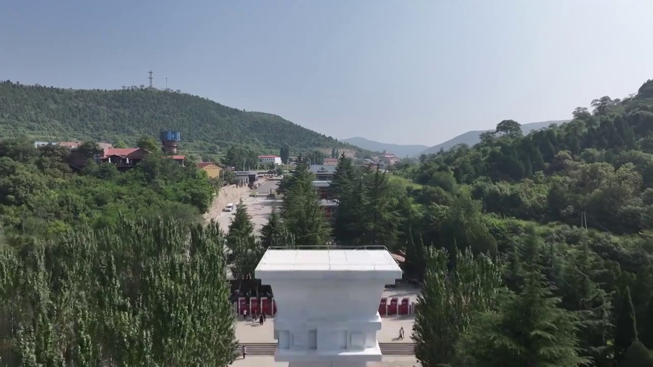 河南省安阳市林州市红旗渠纪念馆（红旗渠纪念碑）夏季航拍视频下载