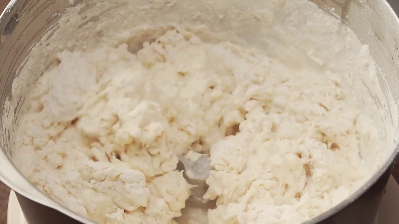 中餐饺子皮制作过程视频素材