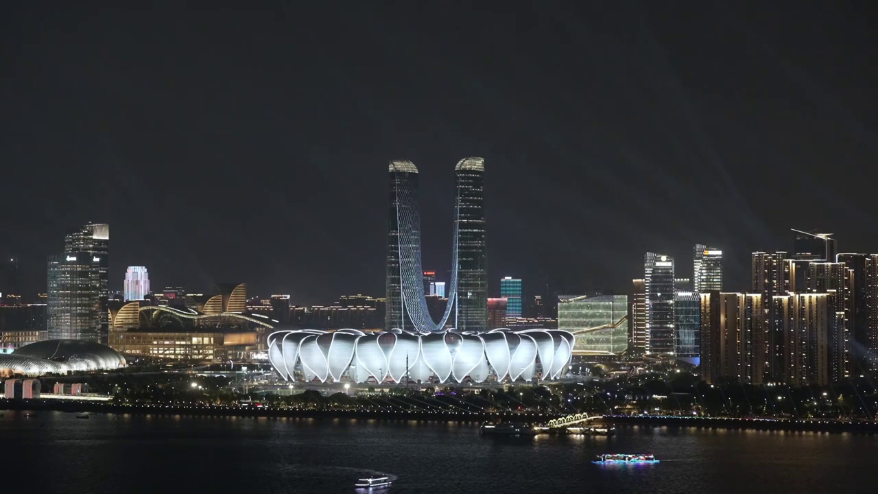杭州奥体中心体育馆夜景视频素材