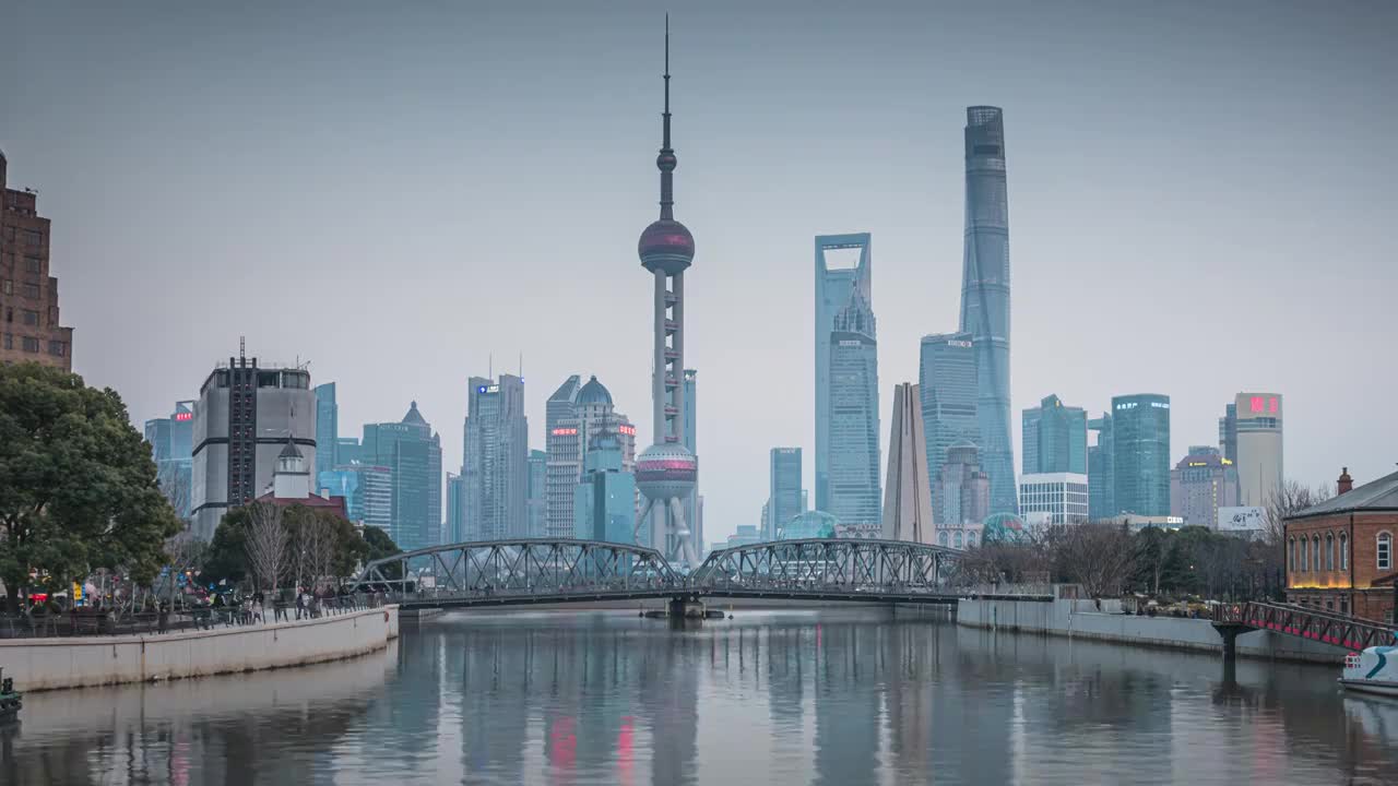 上海外滩苏州河陆家嘴城市风光4K延时视频素材