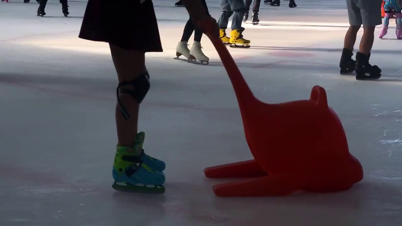 城市真冰溜冰场溜冰背景视频下载