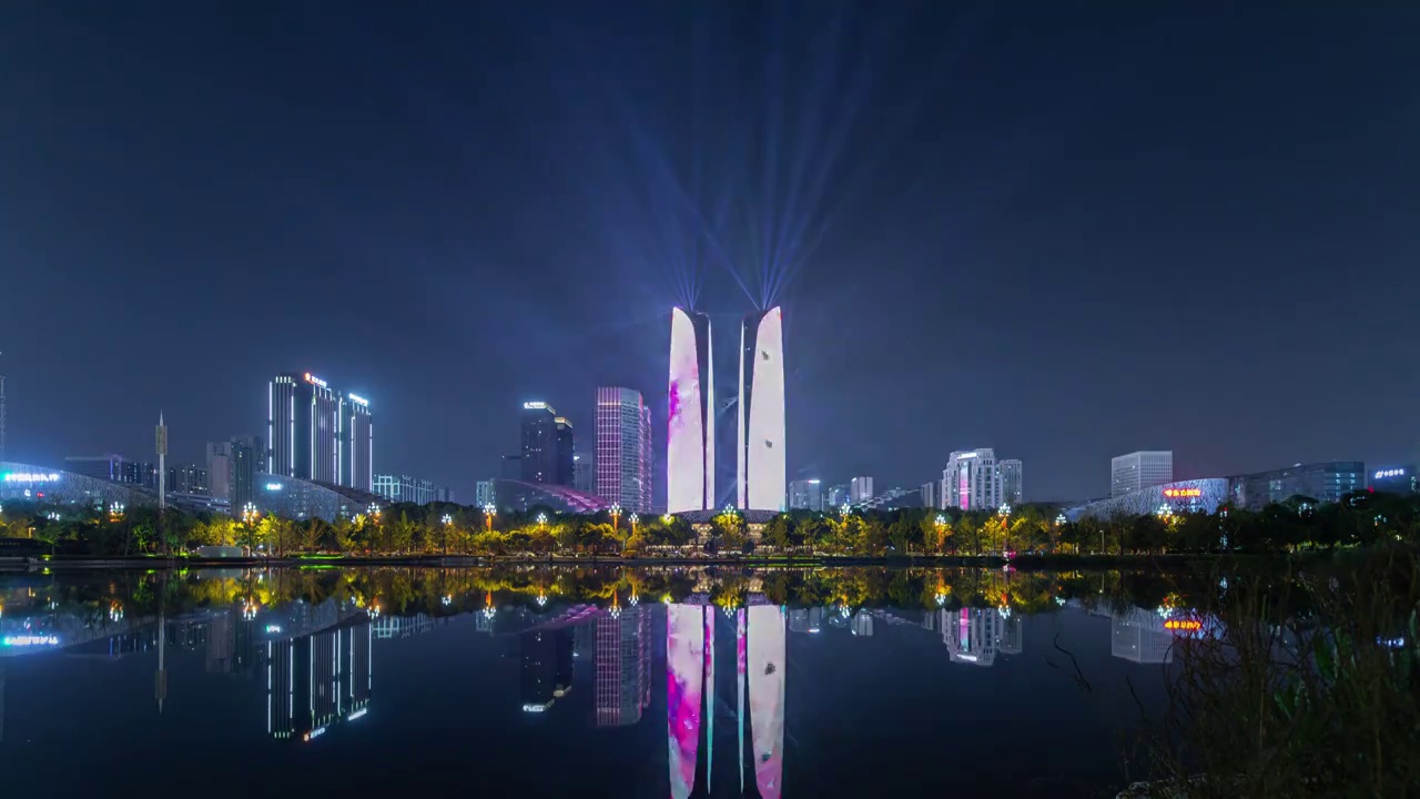 成都金融城双子塔灯光秀视频下载