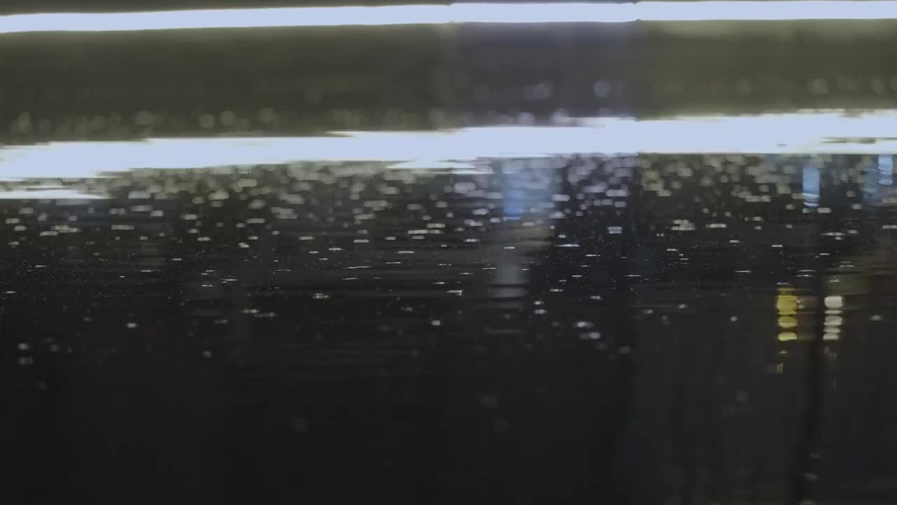 地面水坑雨滴视频下载