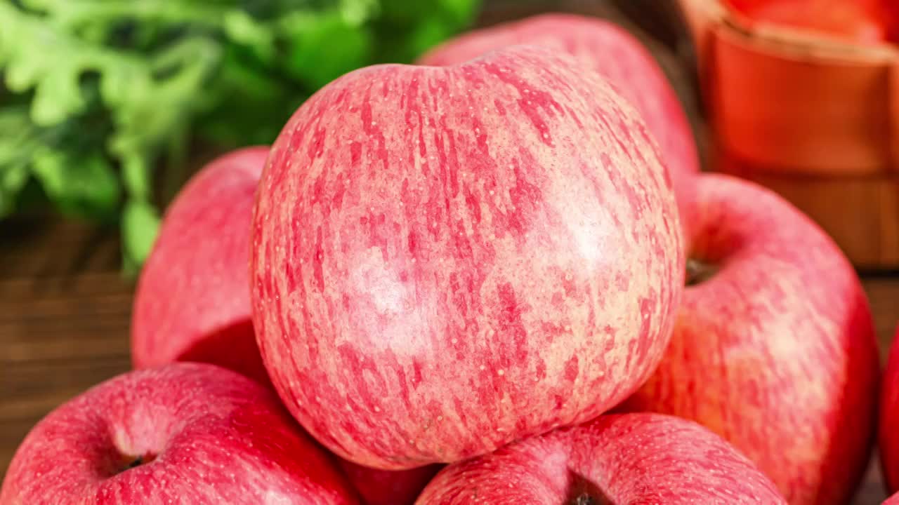 红富士苹果 苹果 条纹红富士 红富士 条纹苹果 烟台红富士苹果 进口苹果 栖霞红富士（合集）视频下载