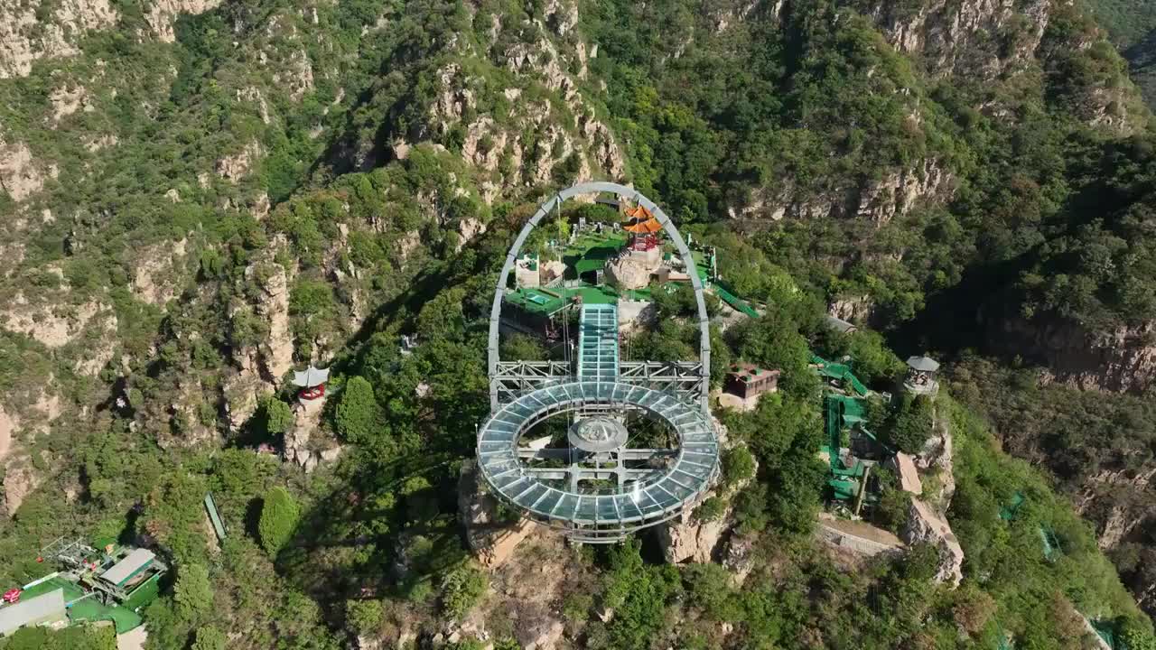 4k航拍北京平谷区石林峡UFO玻璃栈道视频下载