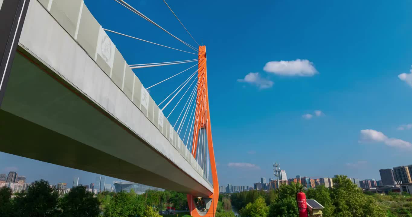 成都锦城湖公园天府绿道桥，跨成昆线桥下大范围移动延时视频下载