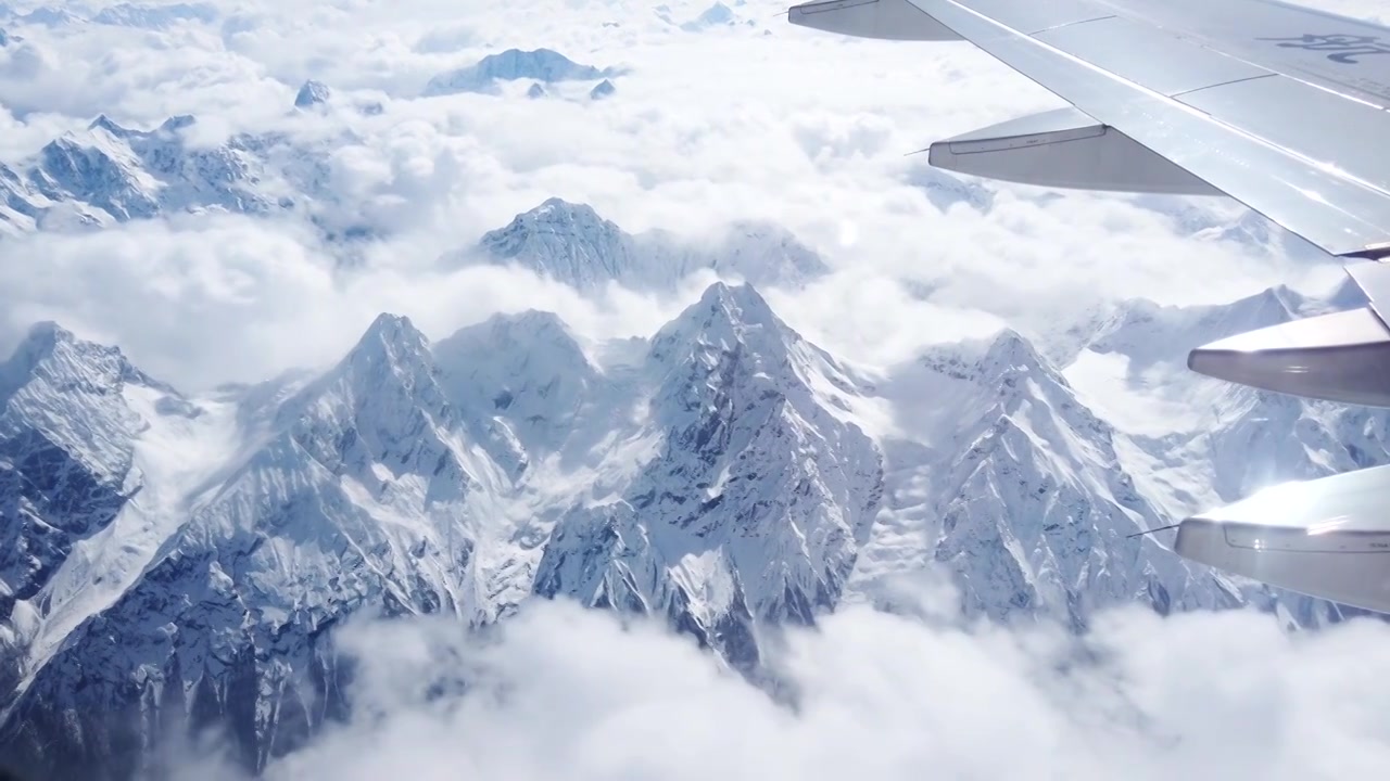 飞机在雪山高原和云海飞行风光合集（合集）视频下载