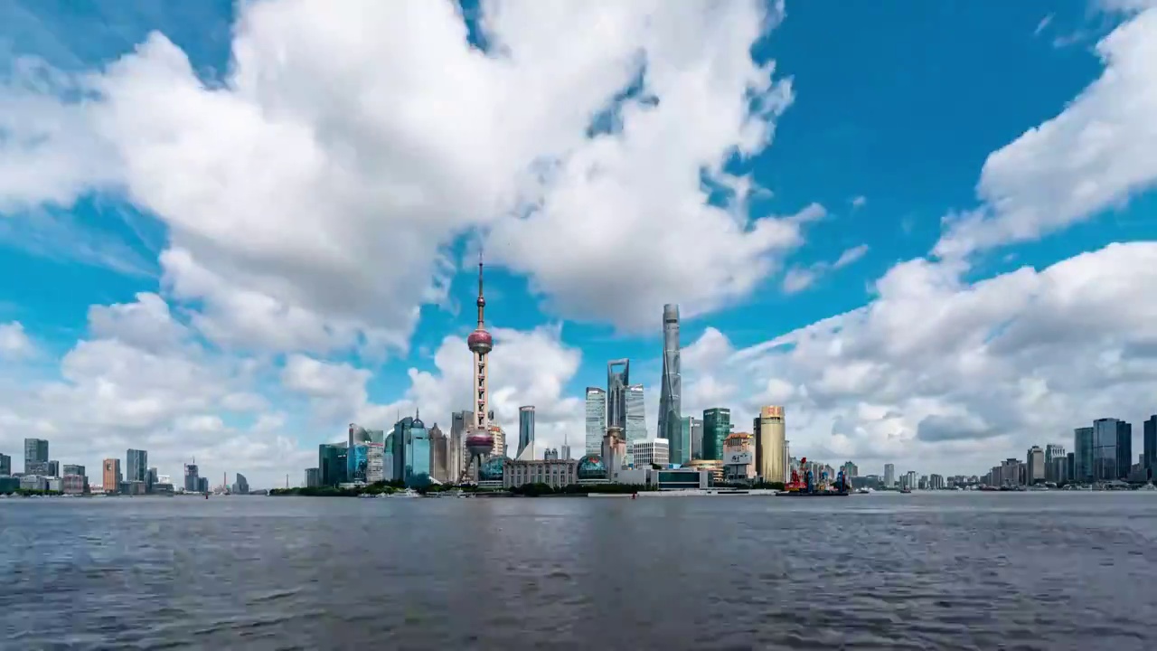 中国上海浦东陆家嘴金融区蓝天白云延时风光视频下载
