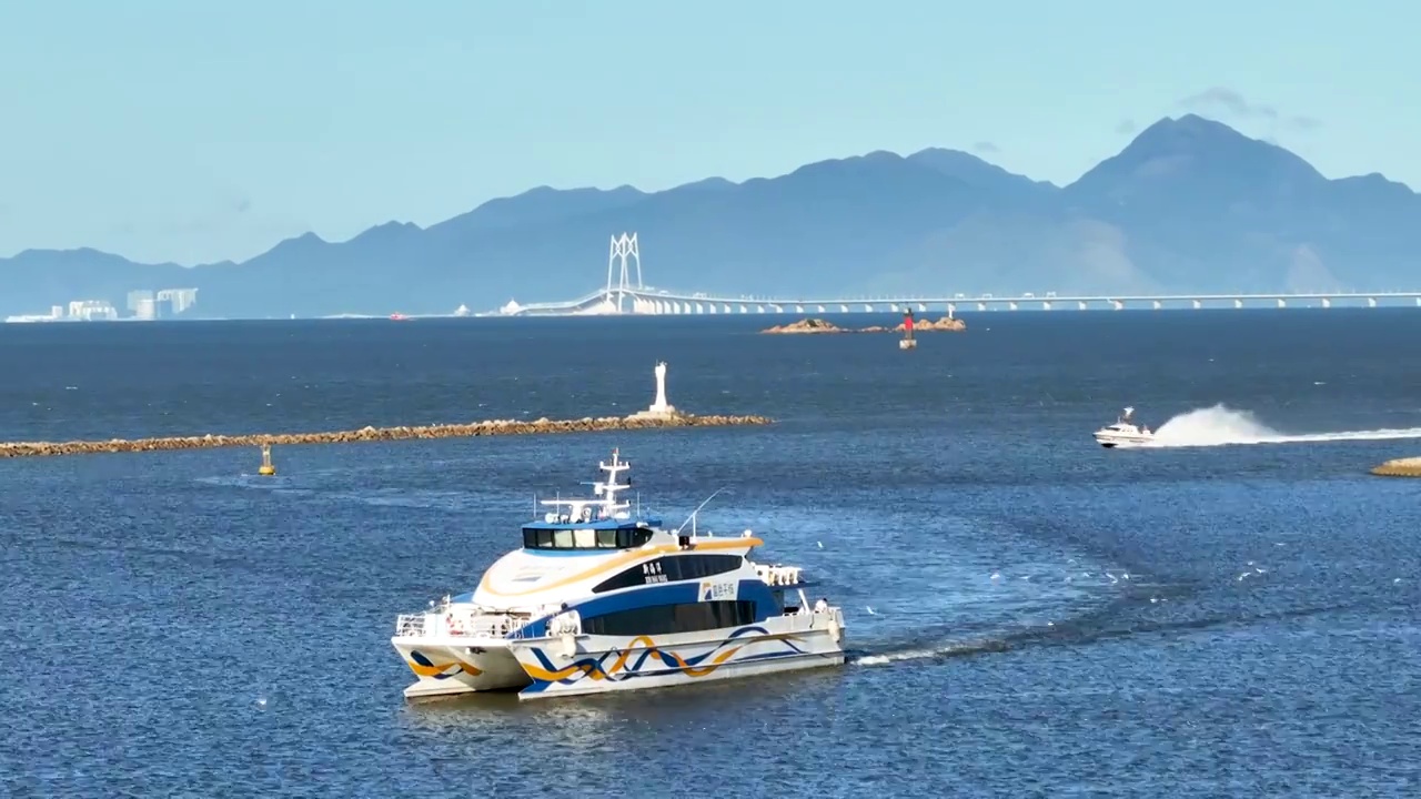 珠海香洲港码头归航客轮视频下载