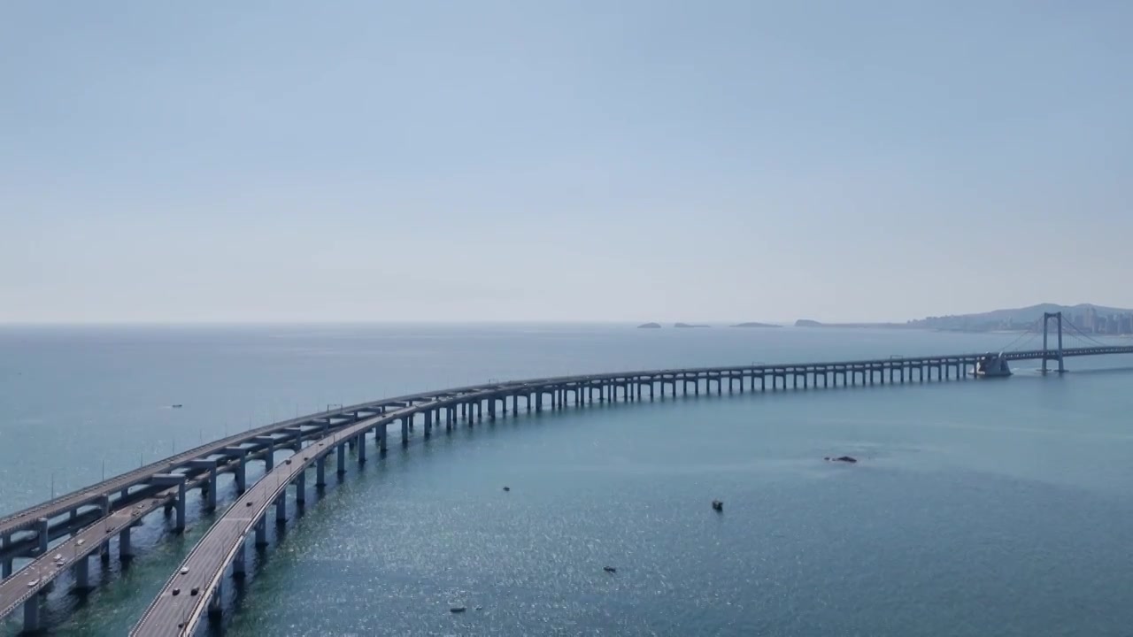 航拍大连星海湾大桥视频下载