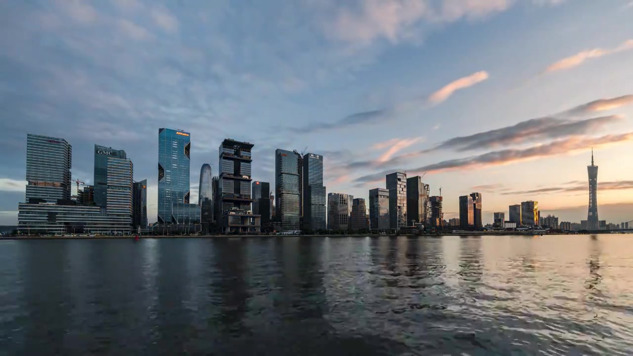 日落时分建设中的广州琶洲西区视频素材
