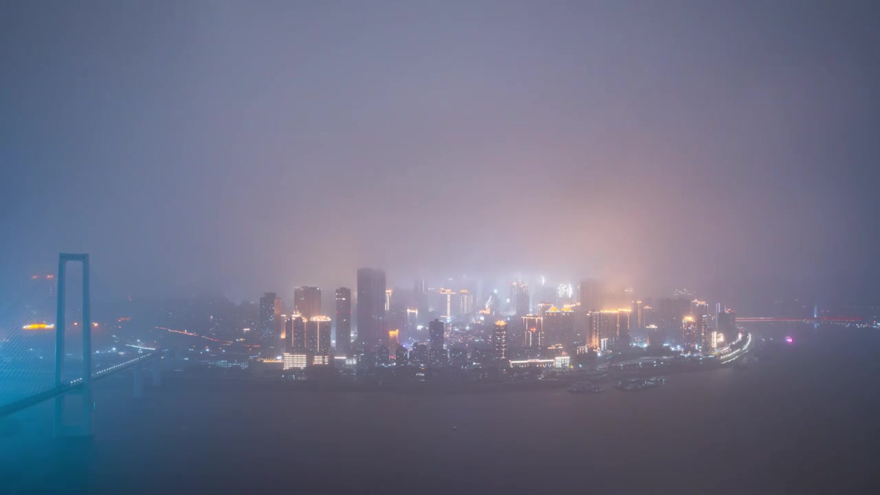 暴雨中的重庆主城视频下载